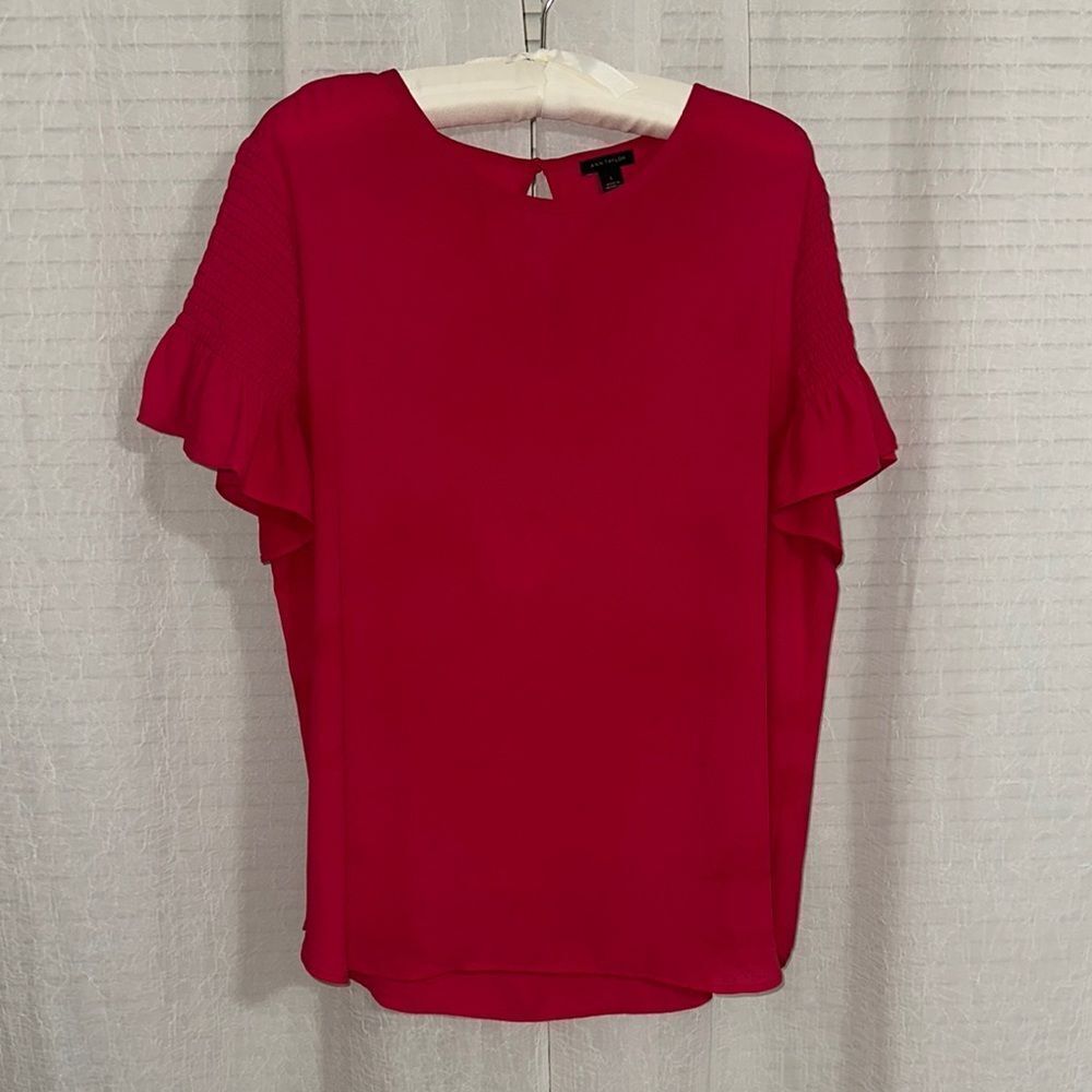 Ann Taylor L Fuchsia Pink Crew Back Button Keyhole Gathered Short Sleeve Blouse